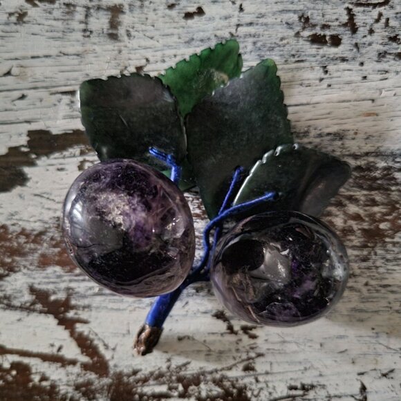 Vintage Purple Amethyst Stone Plum with Jade Leaves - Picture 5 of 5